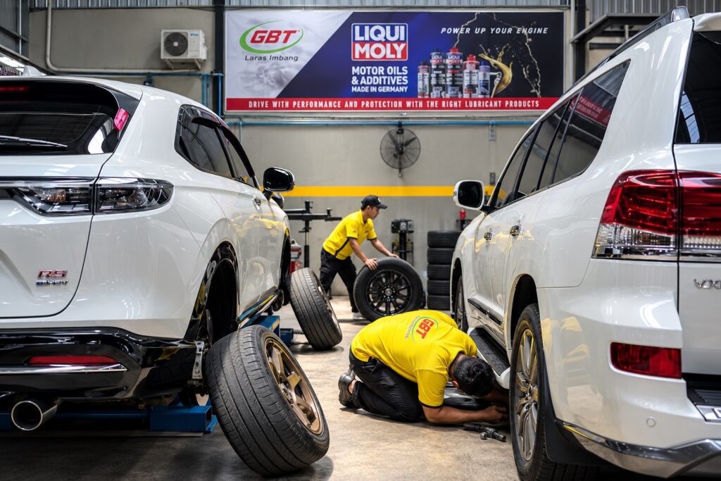 bengkel kaki mobil Surabaya